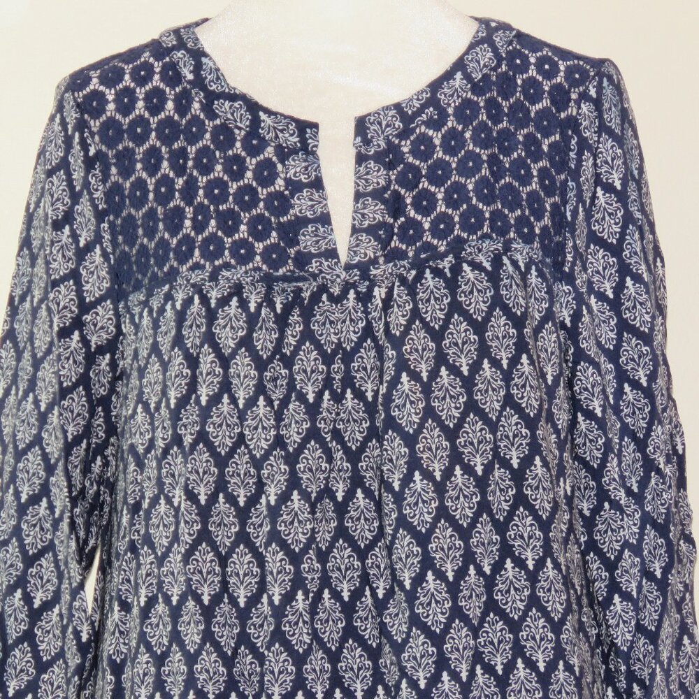 Alter'd State Blue & White Short-Sleeve V-Neck Pullover Tunic Size L (C1202)